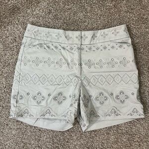 grey patterned shorts